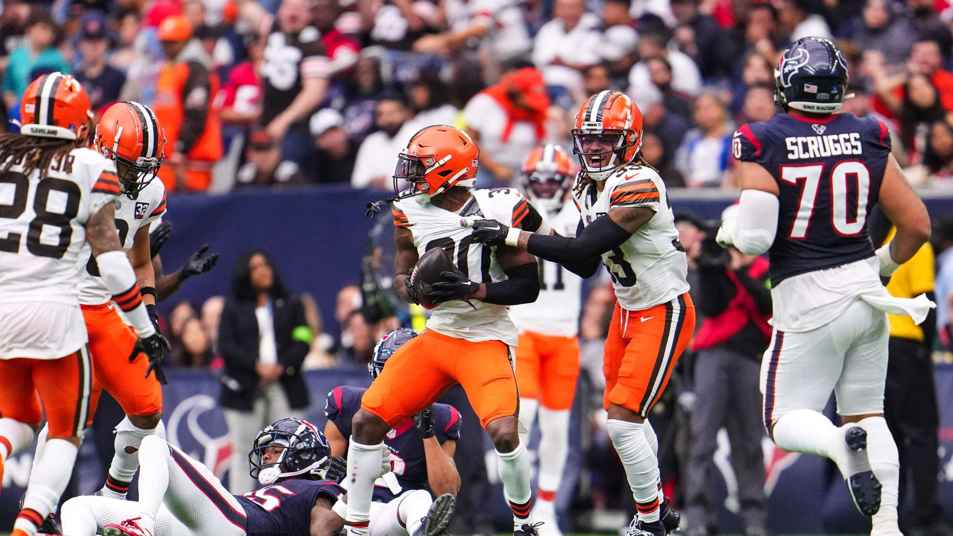 位攻防俱佳 位攻防俱佳